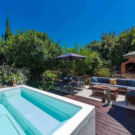 Apartment With Terrace And Mini Pool Green Gold Ντουμπρόβνικ Εξωτερικό φωτογραφία