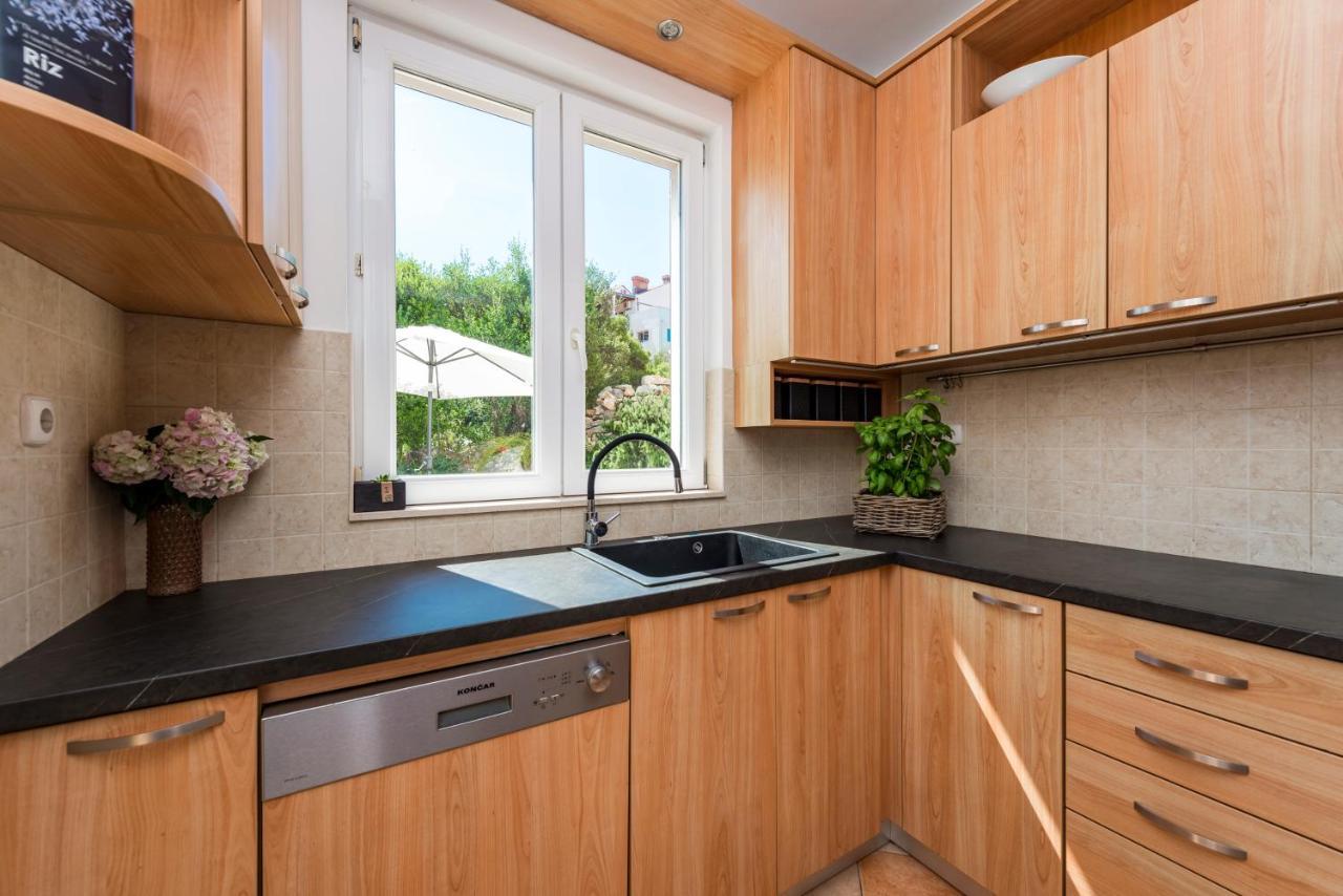 Apartment With Terrace And Mini Pool Green Gold Ντουμπρόβνικ Εξωτερικό φωτογραφία