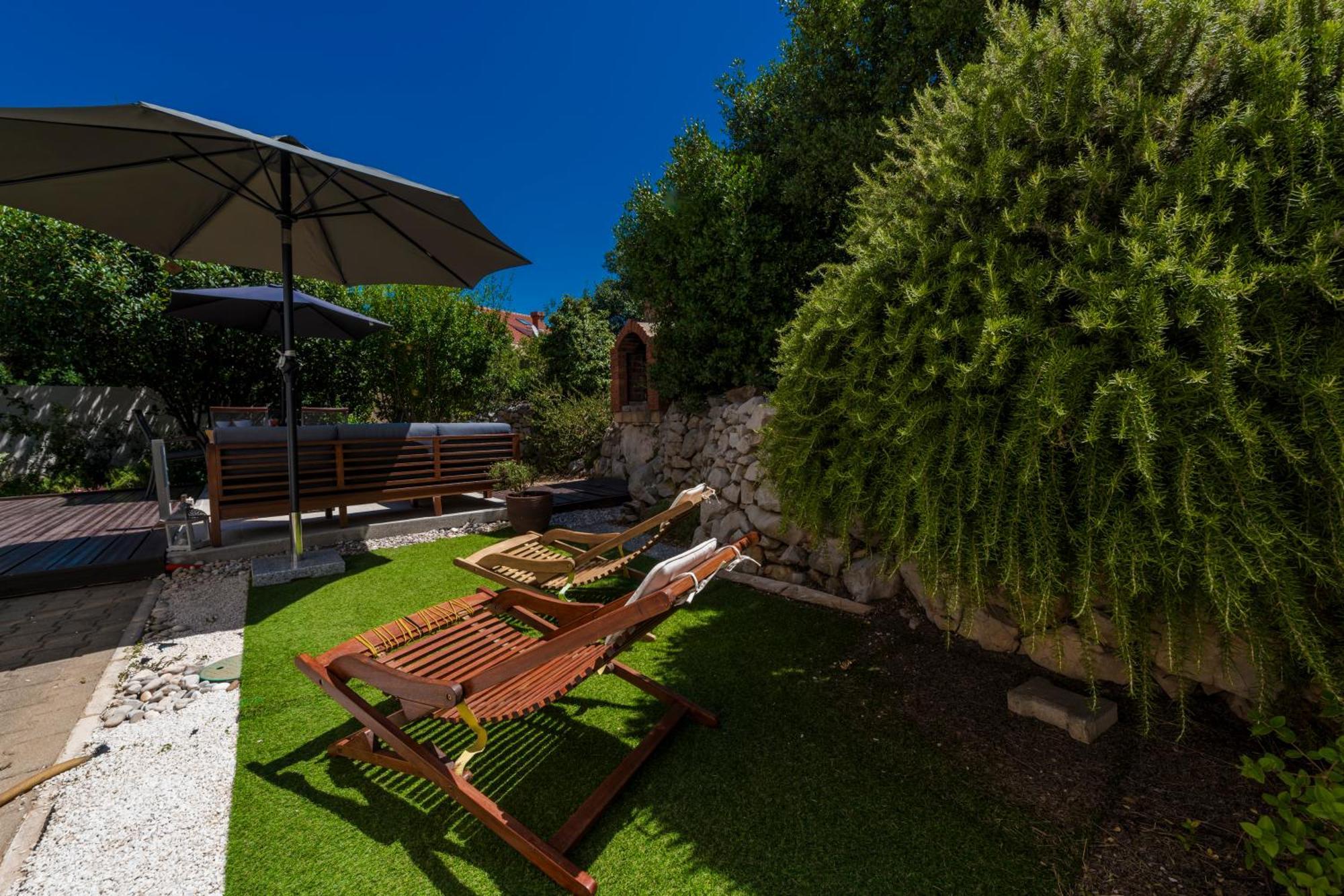 Apartment With Terrace And Mini Pool Green Gold Ντουμπρόβνικ Εξωτερικό φωτογραφία
